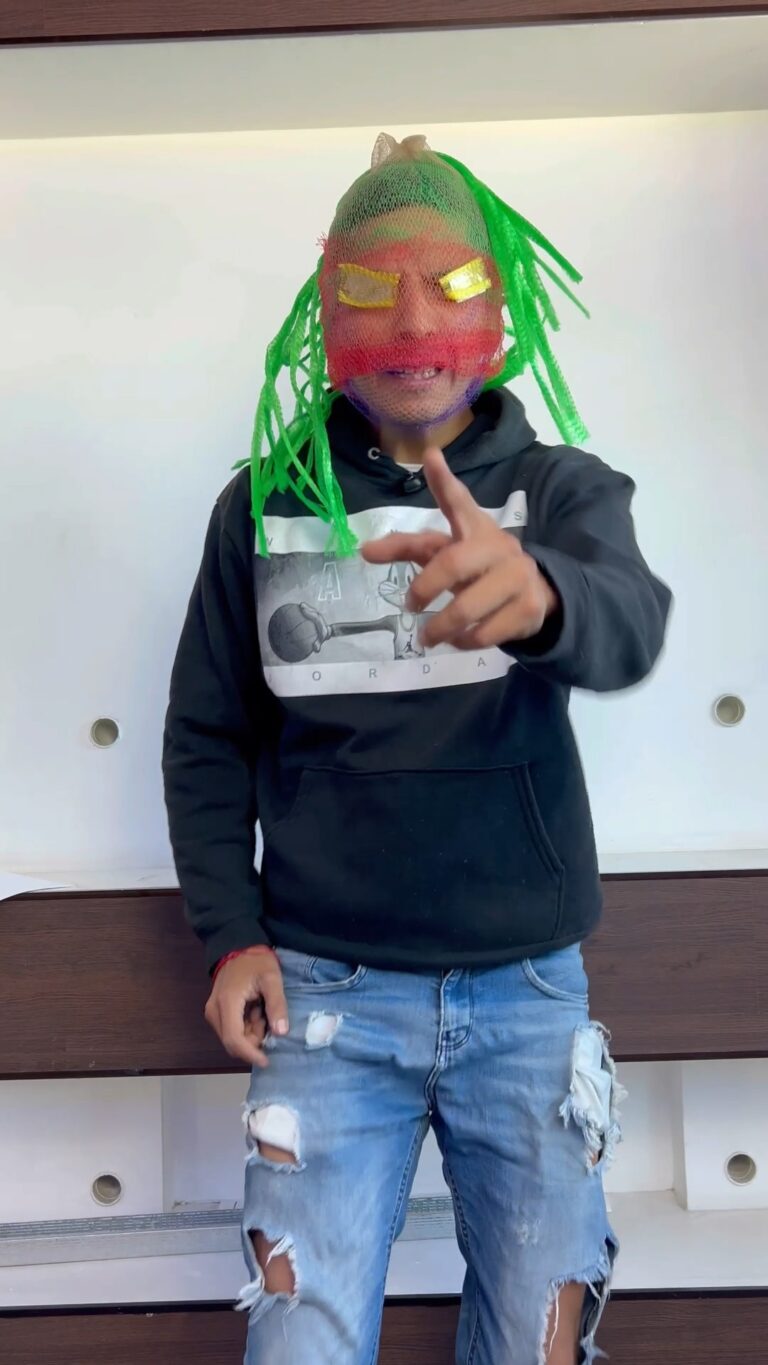 Instagram post from flexired_oficial. This post is in position 1.